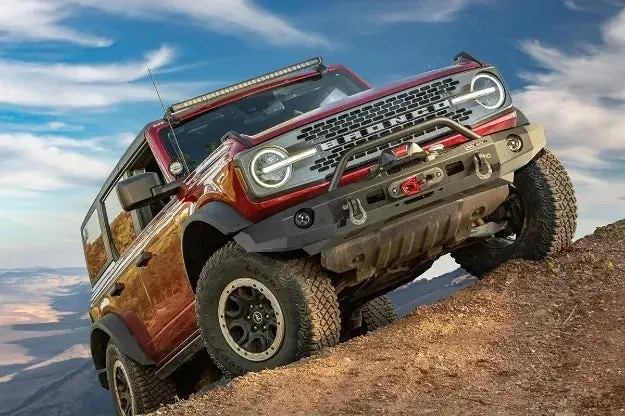 Elite Front Bumper - 2021-2024 Ford Bronco - W/ Grille Guard Tube 1