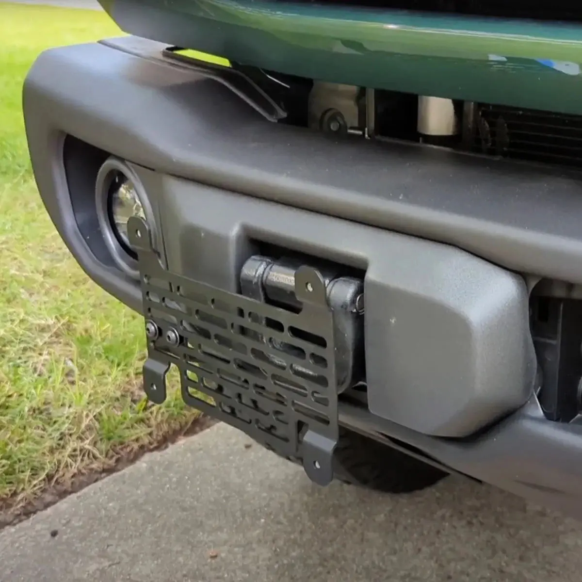 Bronco License Plate Mount | Ford Bronco (2022+) For Capable Steel Bumper W/Flip-Up Tow Hooks 1