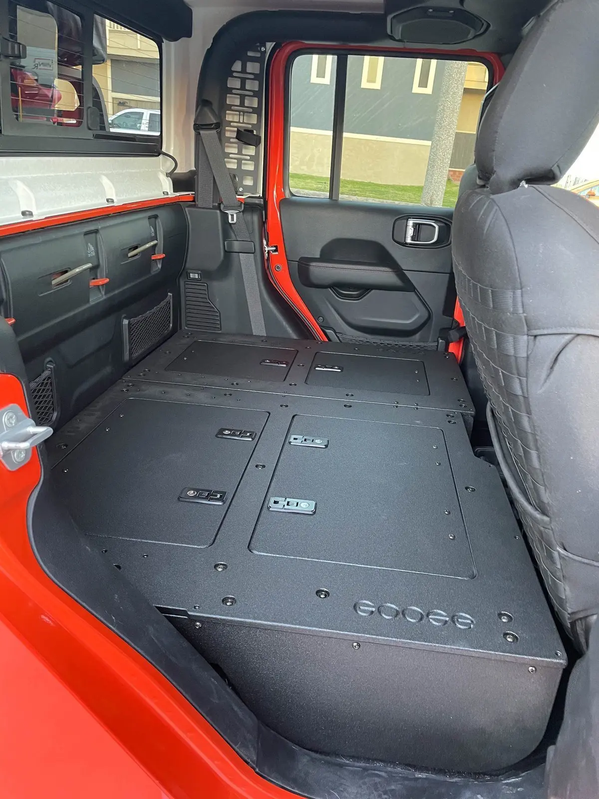 '19-23 Jeep Jt 4 Door Goose Gear 2Nd Row Seat Delete Plate System - High Platform 2