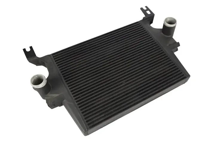 03-07 Ford Super Duty 6.0L Turbo Diesel Heavy Duty Intercooler 2