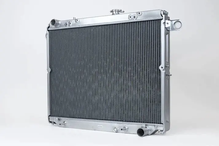 98-07 Lexus Lx470 / Toyota Land Cruiser Heavy-Duty All-Aluminum Radiator 2