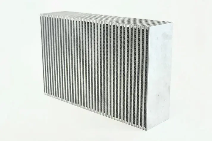 Hp Bar & Plate Intercooler Core 22Lx14hx5.5W - Vertical Flow / R35 Gt-R Fitment 1