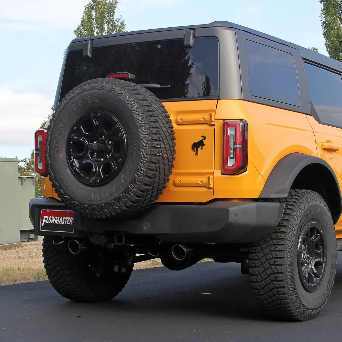 '21-23 Ford Bronco Flowmaster Outlaw Axle-Back Dual Exit Exhaust System 2