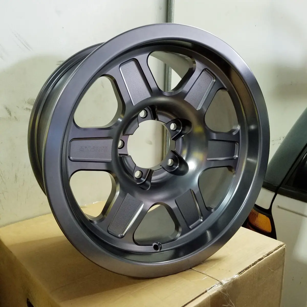 G400 Smooth Lip Wheel 20X9.0" 5 & 6 Lug 9