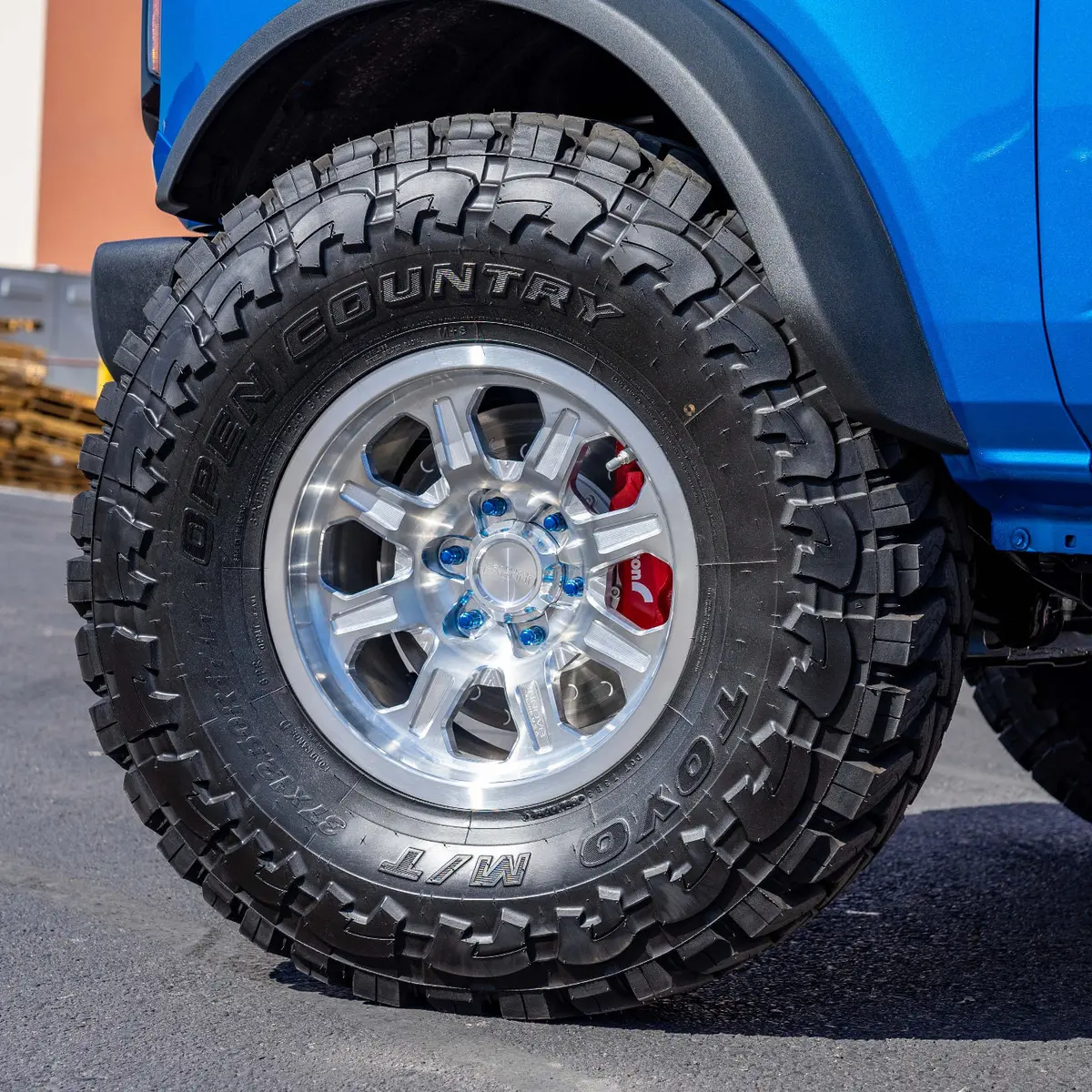 G500 Smooth Lip Wheel 17X8.5" 5 & 6 Lug 2