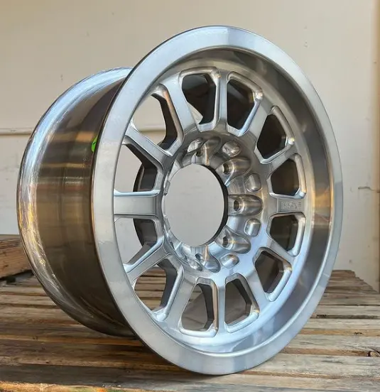 G600 Smooth Lip Wheel 17X8.5" 8 Lug 3