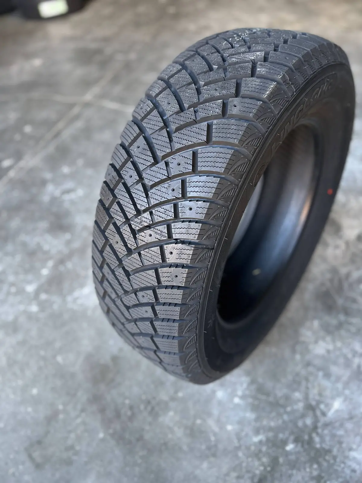 235/60R17 G-M Winter Grip Suv 106T Xl 1
