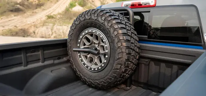 Aev Vertical Tire Mount For 2017-2022 Chevrolet Colorado 1