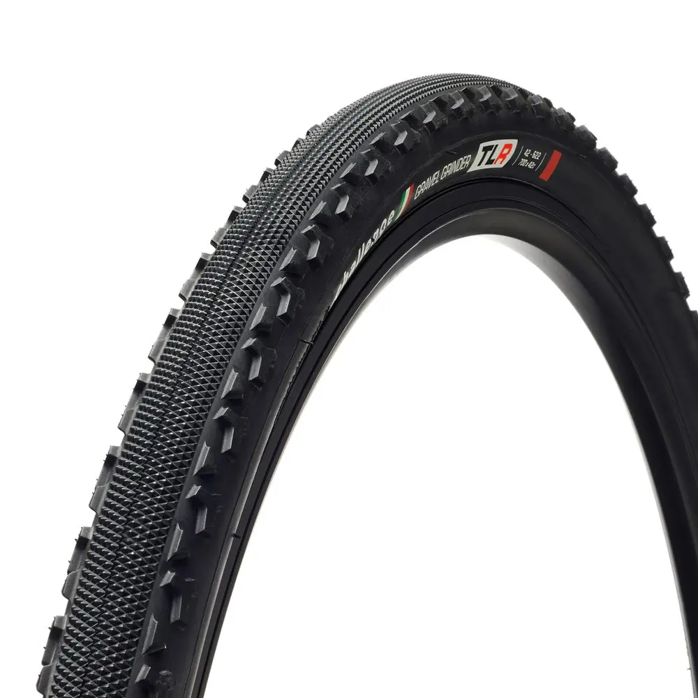 Challenge Gravel Grinder Tlr Adventure Tyre 700C X 42C (Black) 1