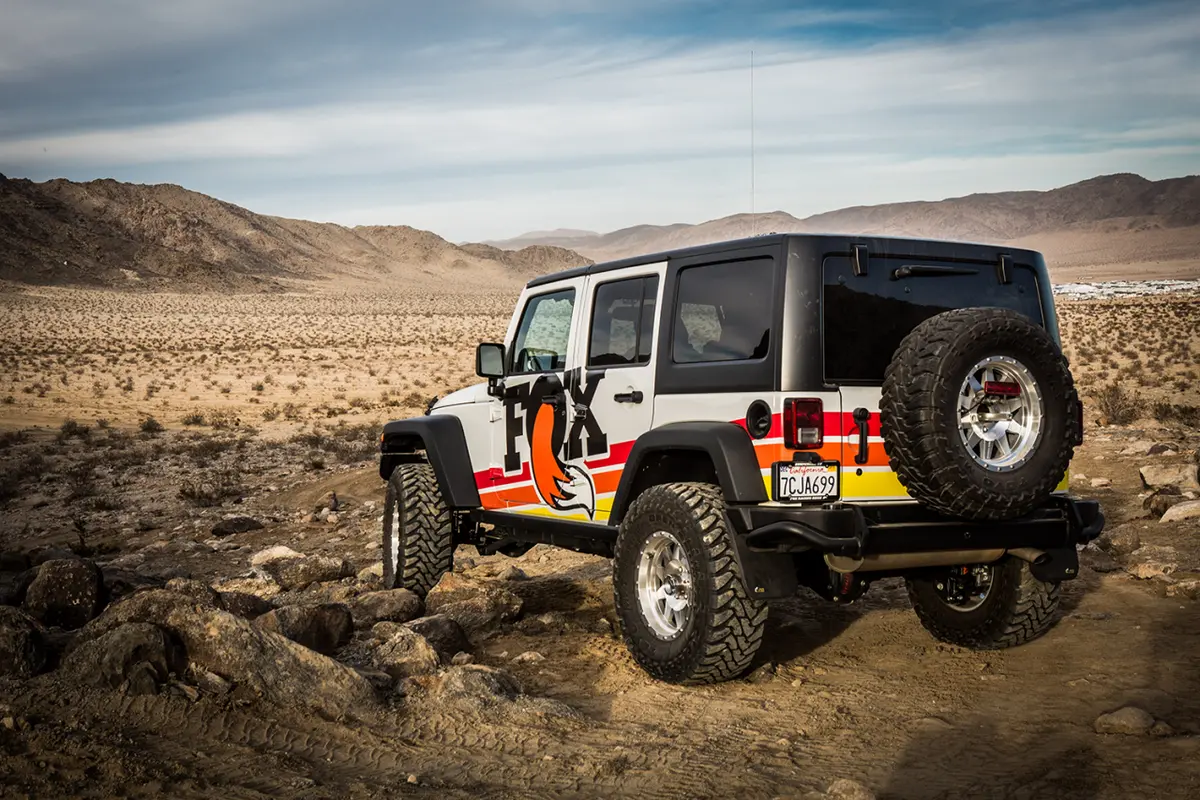 '07-18 Jeep Jk Fox Performance Elite Series 2.5 Pb Rear Shocks 2