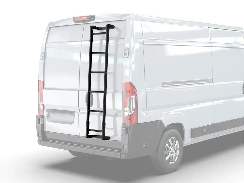 Front Runner Universal Vehicle Ladder / Medium 1