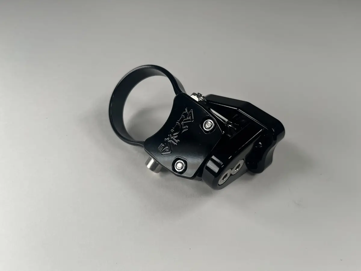 Large Base Adjustable Light Mount 1