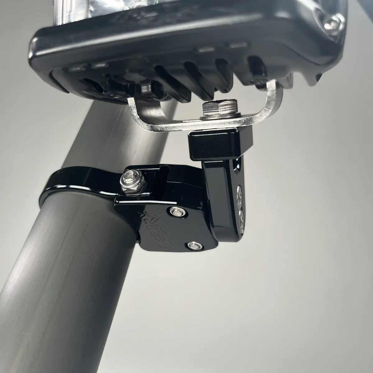 Small Base Adjustable Light Mount 1