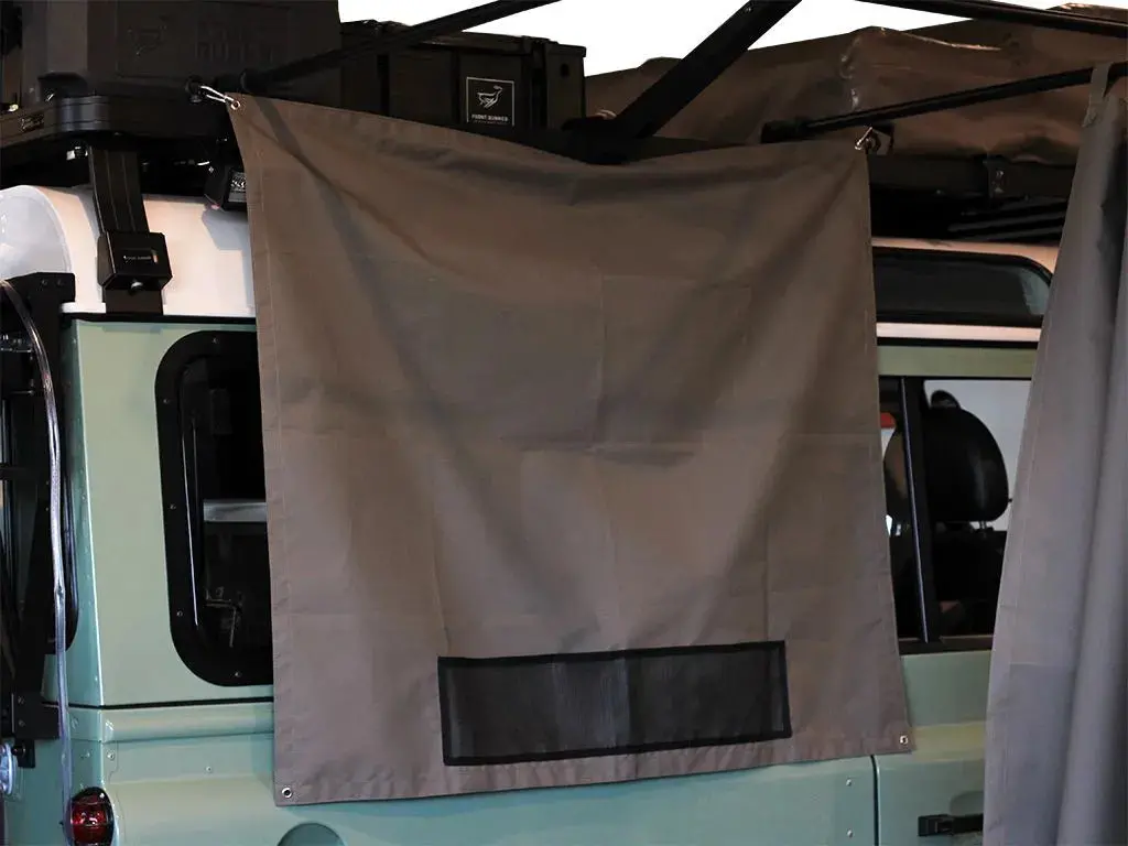 Front Runner Shower Cubicle Curtain / Caddy 1